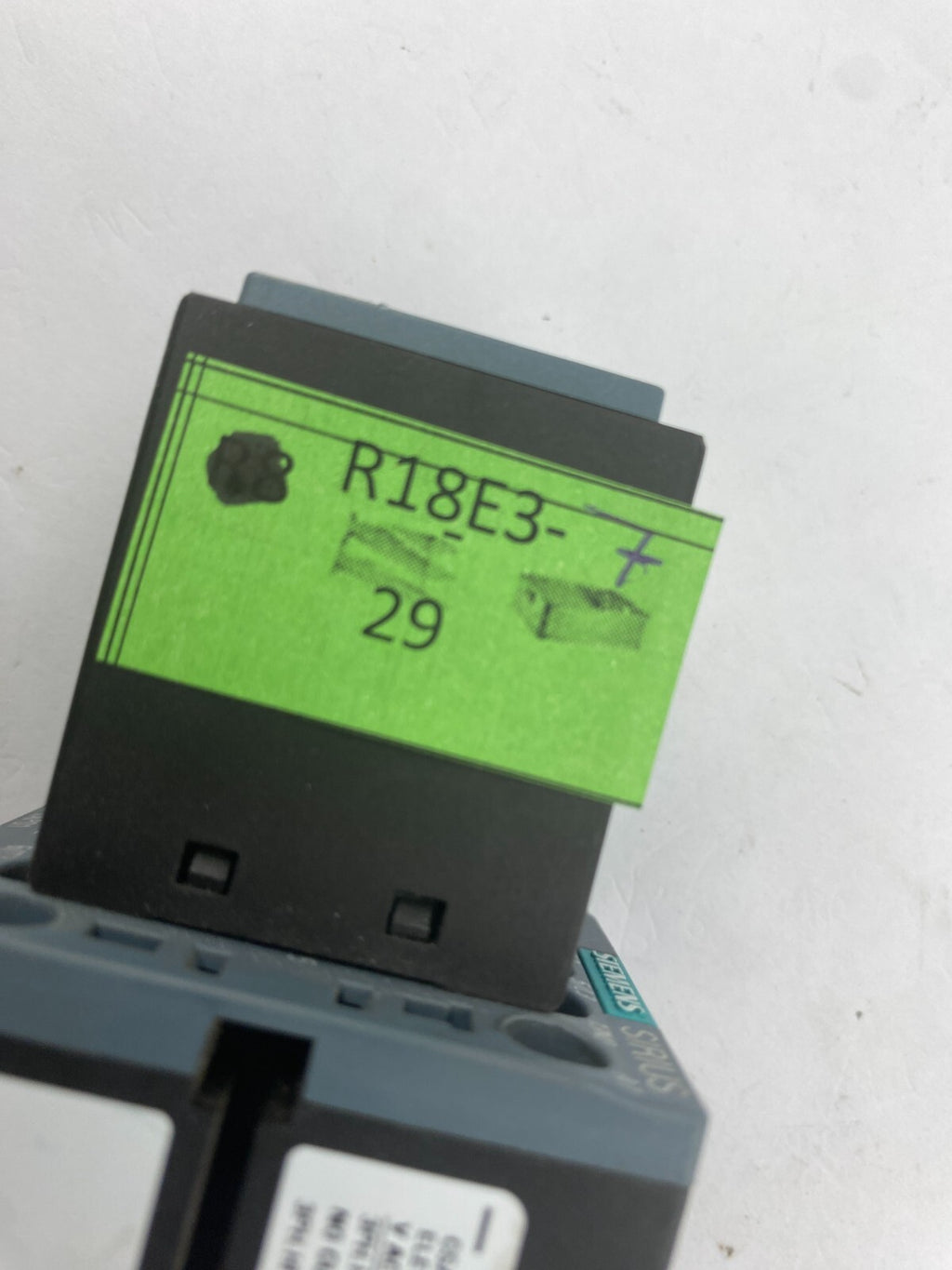 SIEMENS 3RT2016-1AP01 + 3RH2911-1HA31