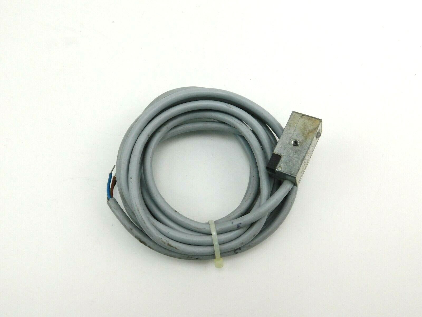 FESTO Näherungsschalter  SME-1-LED-24 10418 2A 40W 24V C.a 2 Meter  ** 2 Stück *