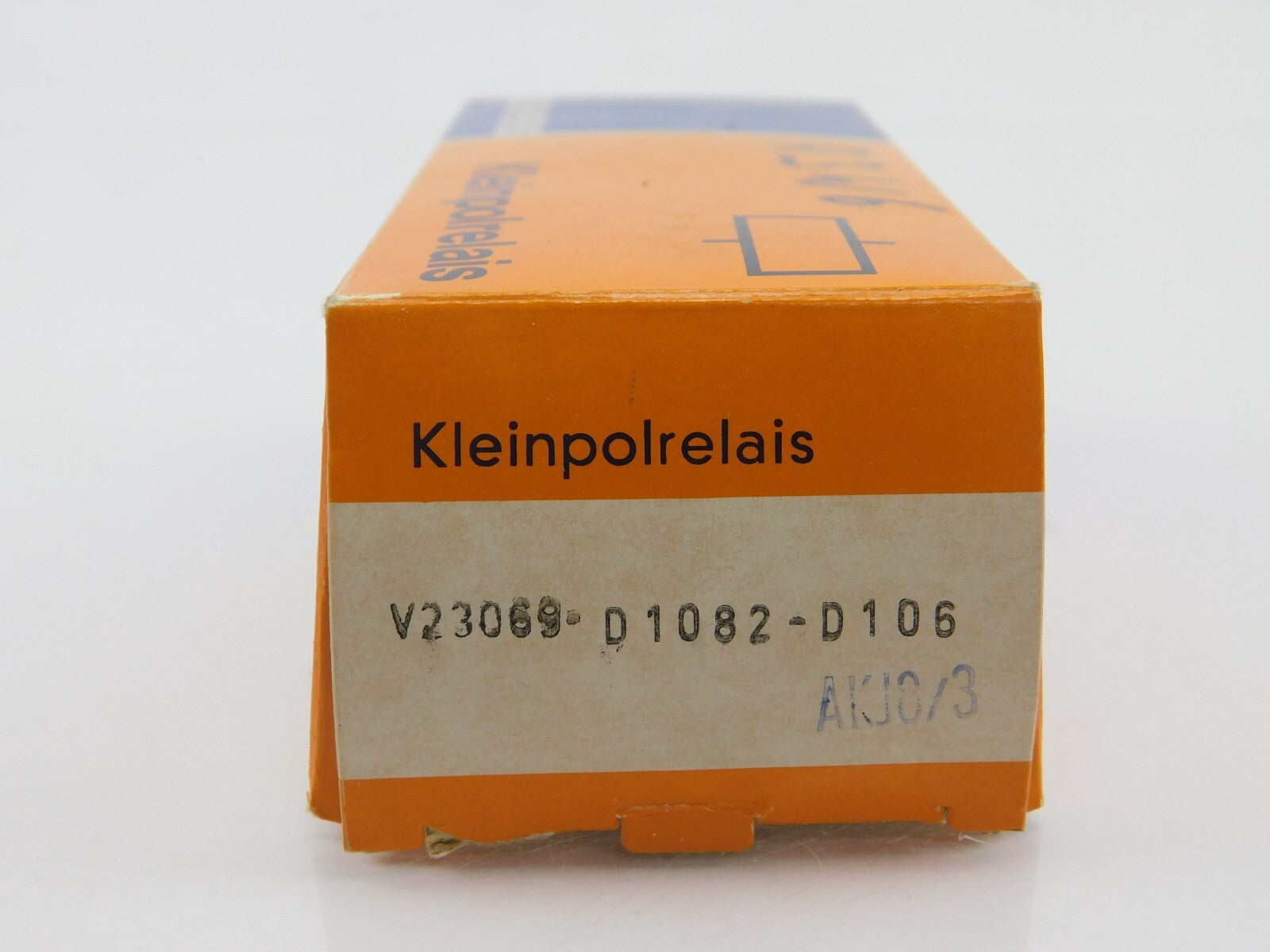 SIEMENS kleinpolrelais AK8J V23069-D1082-D106