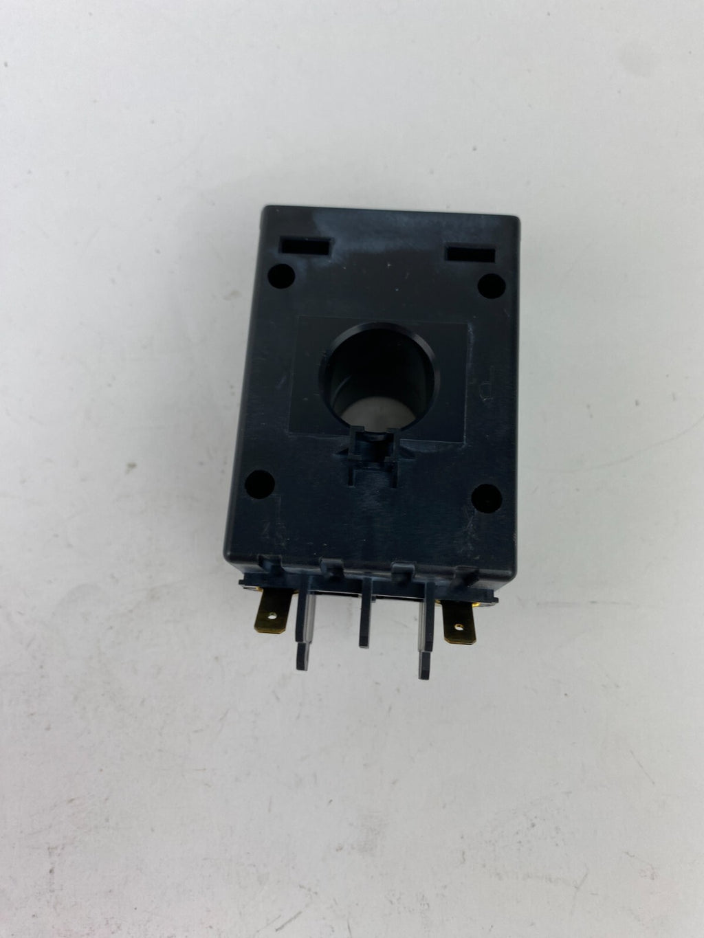 CARLO GAVAZZI TAD 2 50/5A CURRENT TRANSFORMER