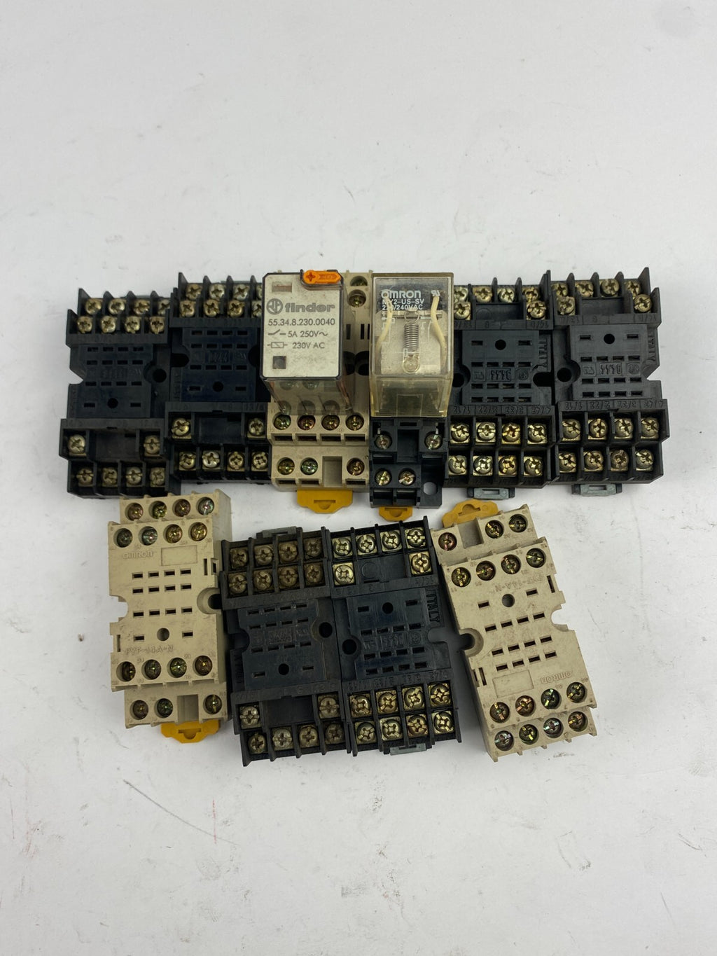 POSTEN..OMRON PYF-14A-N+OMRON PYF-14A-N+Finder 55.34.8.230.0040+OMRON MY2-US-SV.
