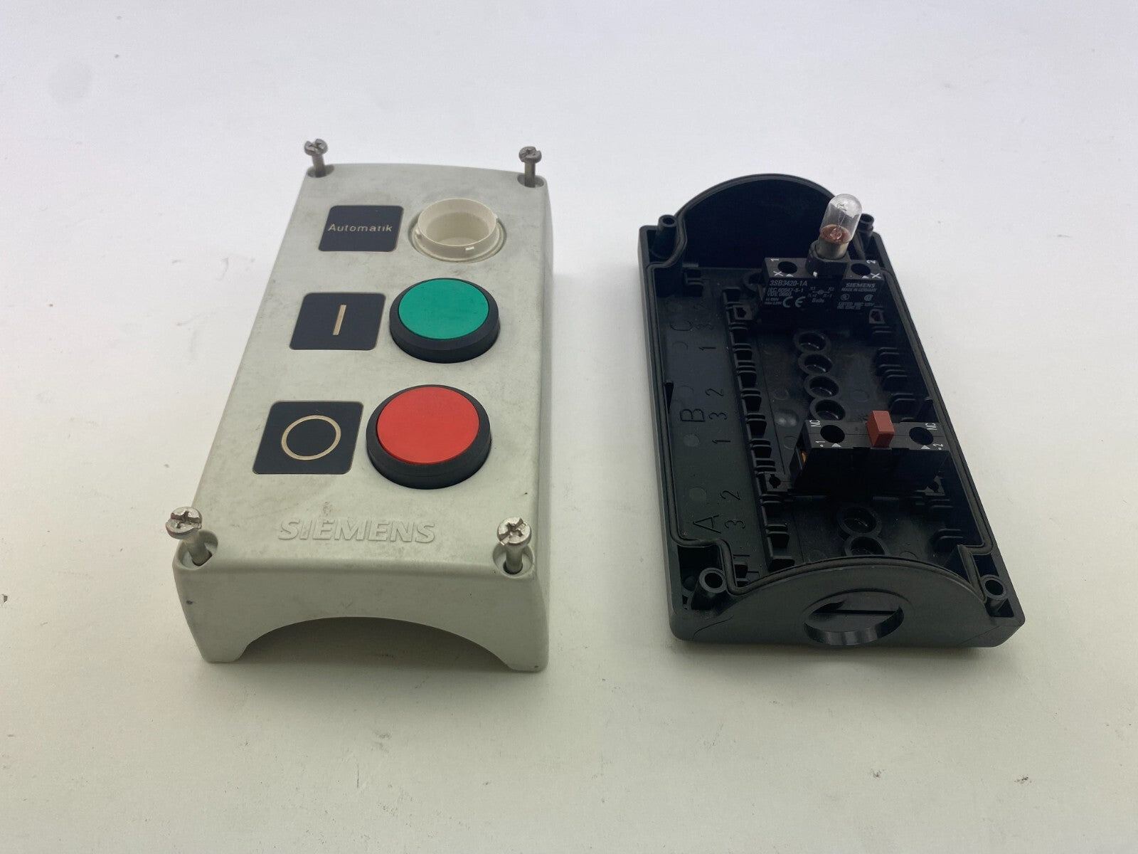 SIEMENS ENCLOSURE TYPE 1,3,4,4X,12+SIEMENS 3SB3420-1A