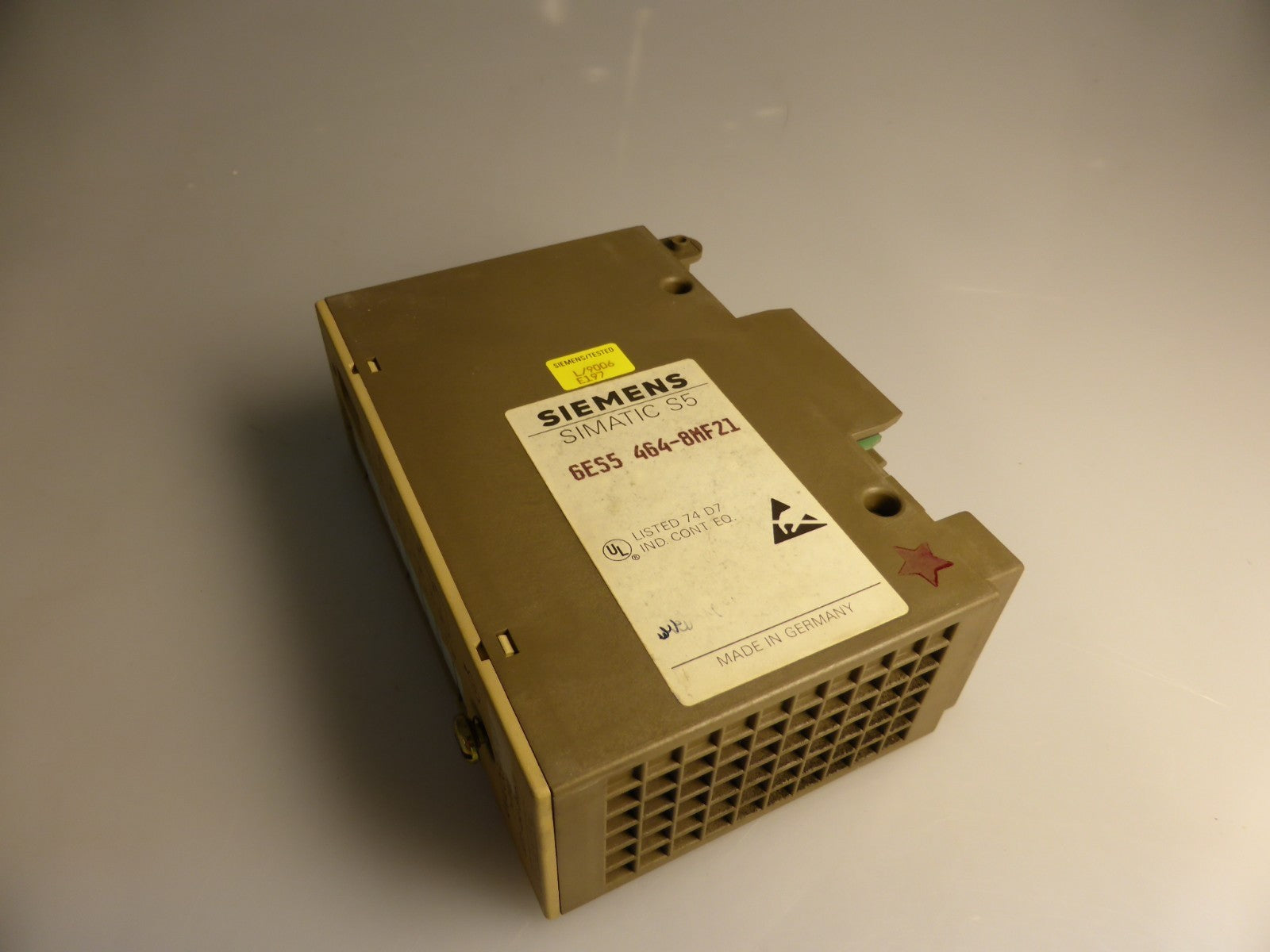 Siemens   SIMATIC S5   6ES5 464-8MF21 E-Stand: 1