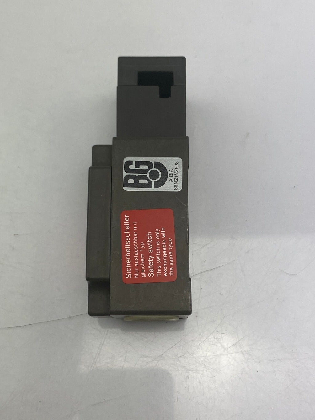 EUCHNER NZ1VZ-528 C  F1 4454392