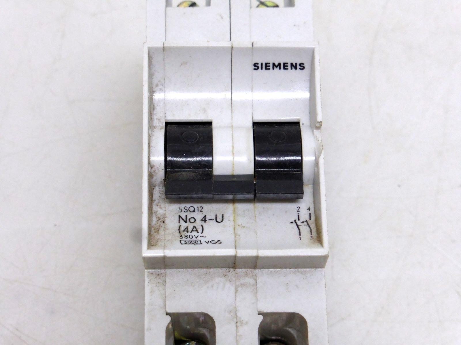 Siemens 5SQ12 No 4-U Leitungsschutzschalter 2-polig ~380V