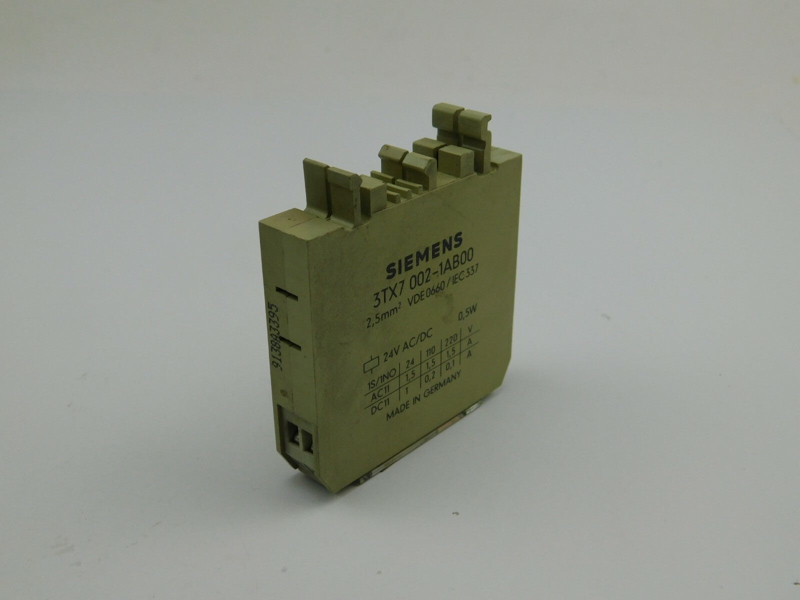 SIEMENS  Relais 3TX7 002-1AB00 2,5 MM VDE0660 / IEC337 ** 3 Stück **