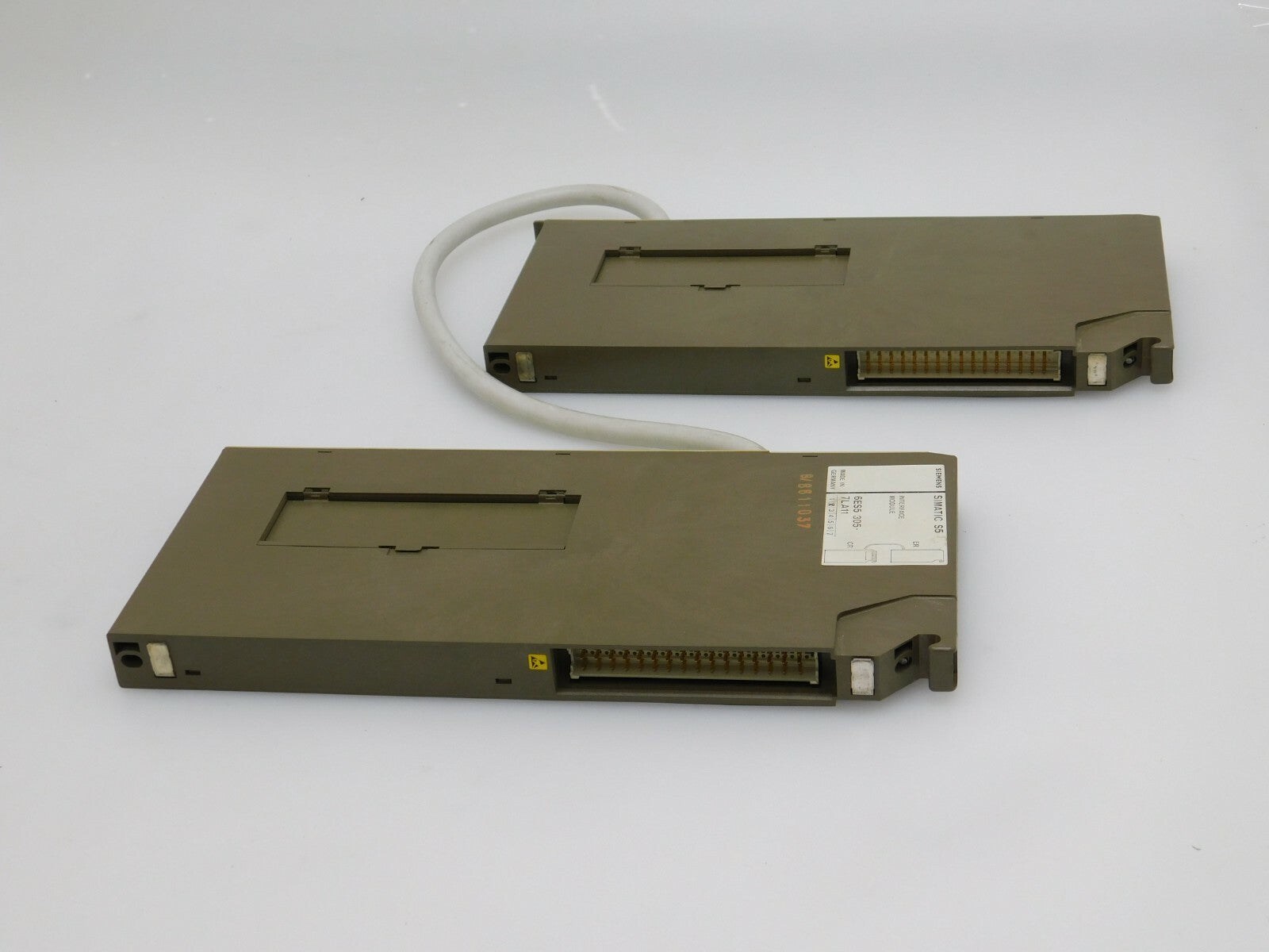 SIEMENS SIMATIC S5 6ES5 305-7LA11 INTERFACE MODULE  