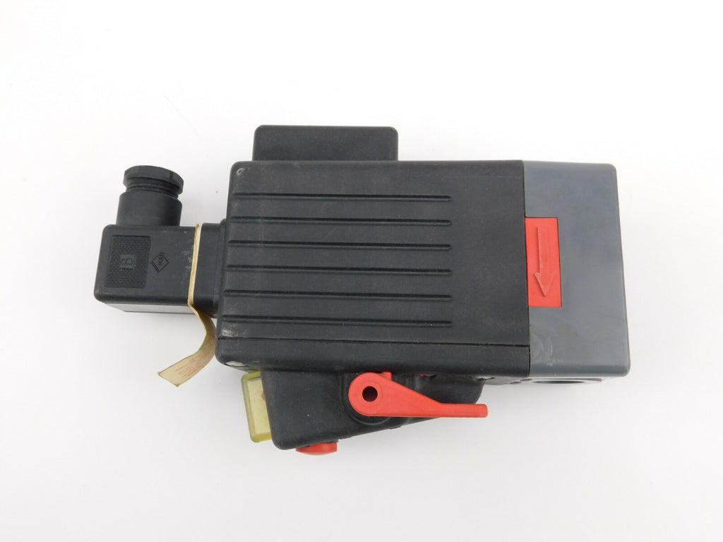 GEMÜ Magnetventil 205 10-+60 C 230V 50/60HZ 58/13VA