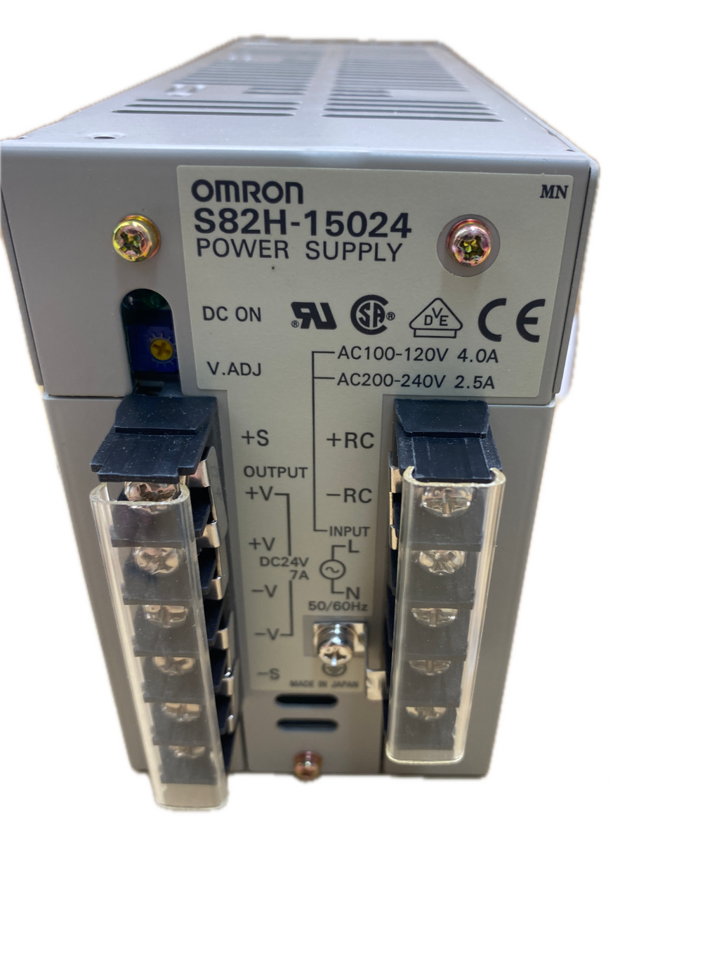 OMRON S82H-15024 LIJN 7-9 input 100-120/200-240 VAC output 24v 7A