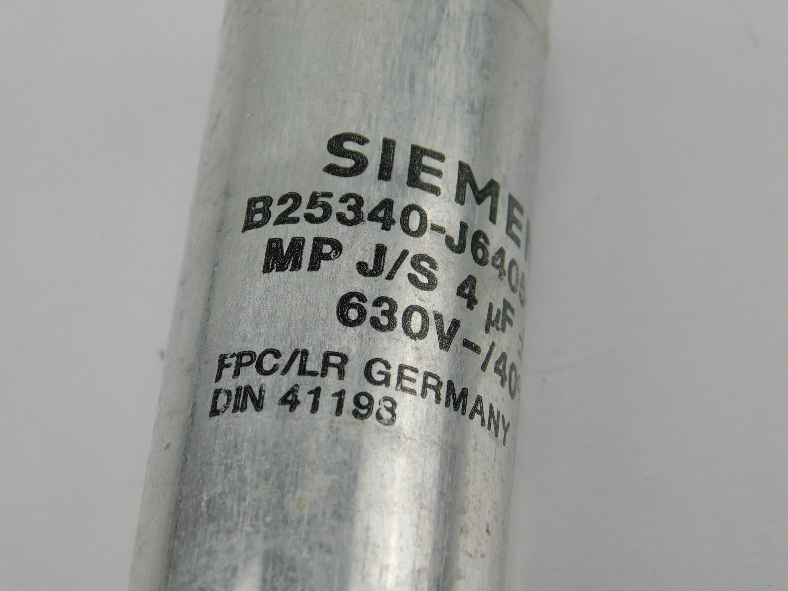 Siemens B25340-J6405 K000 MpJ7S 4µF +- 10% 630V-/40°C ** 12 Stück**