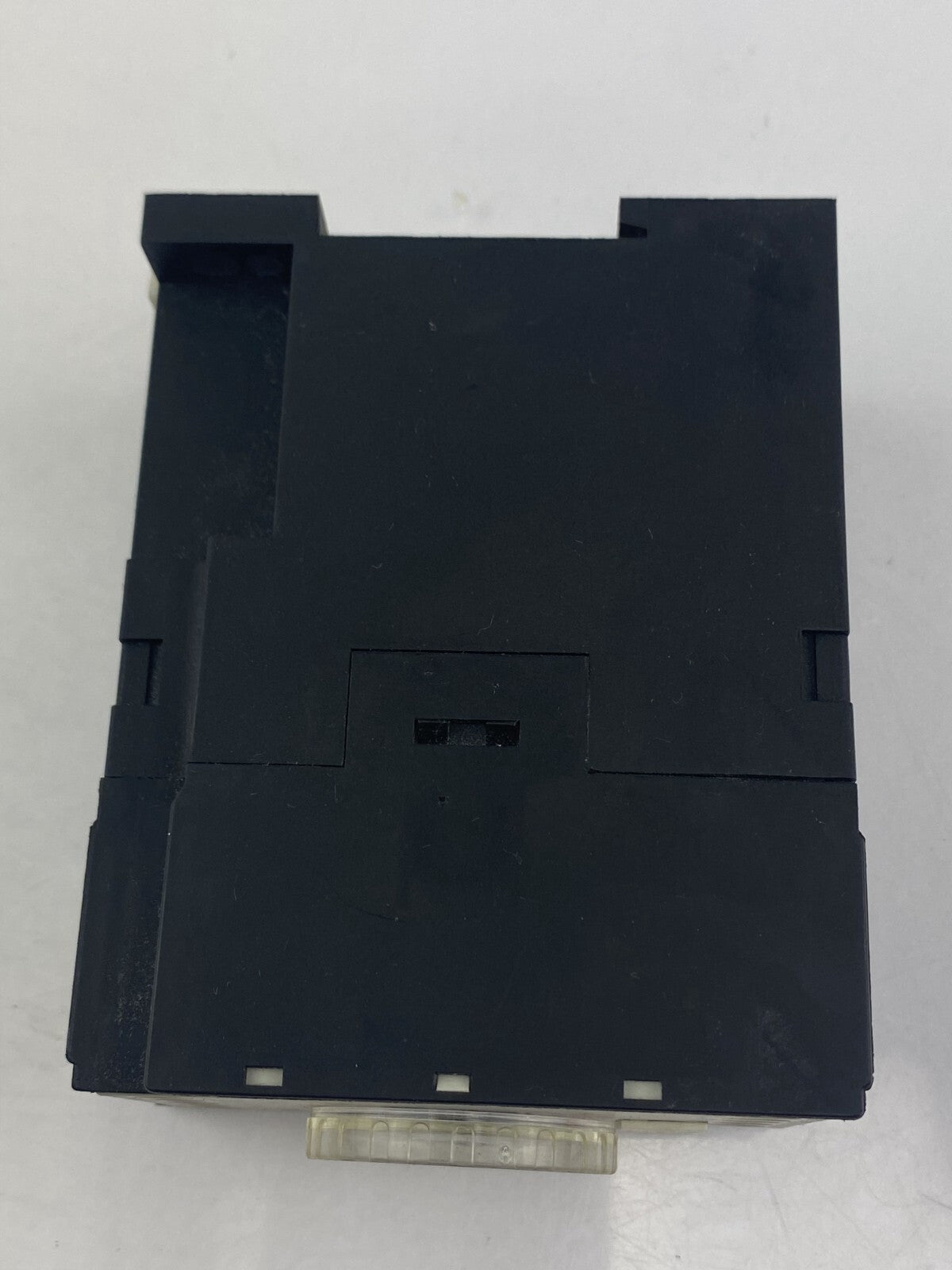 SIEMENS 7PU1540-0AB30 UC 24V 50/60Hz