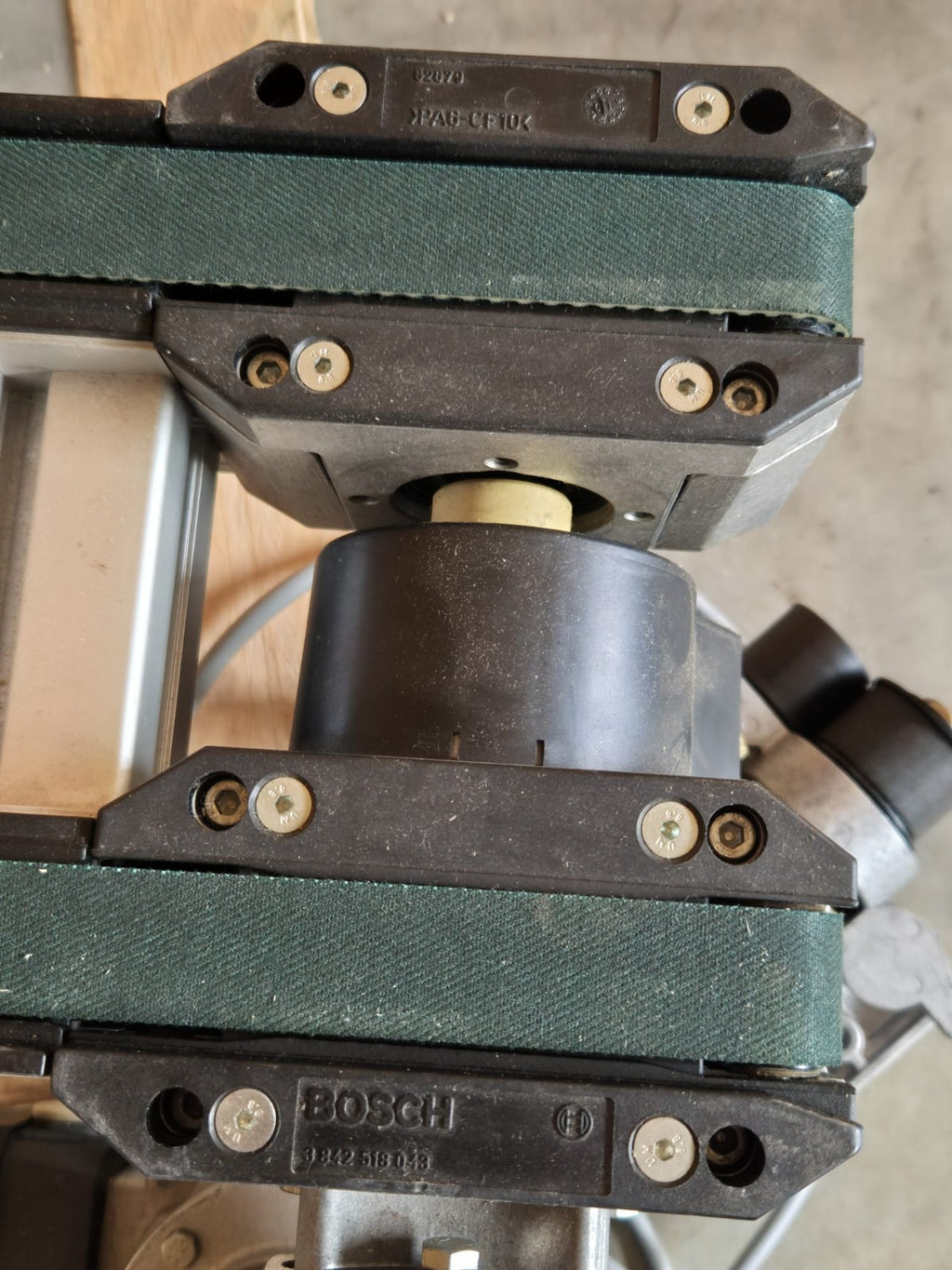Bosch Nr. 3842999722  160*1000* 9*400/50*R*N*1
