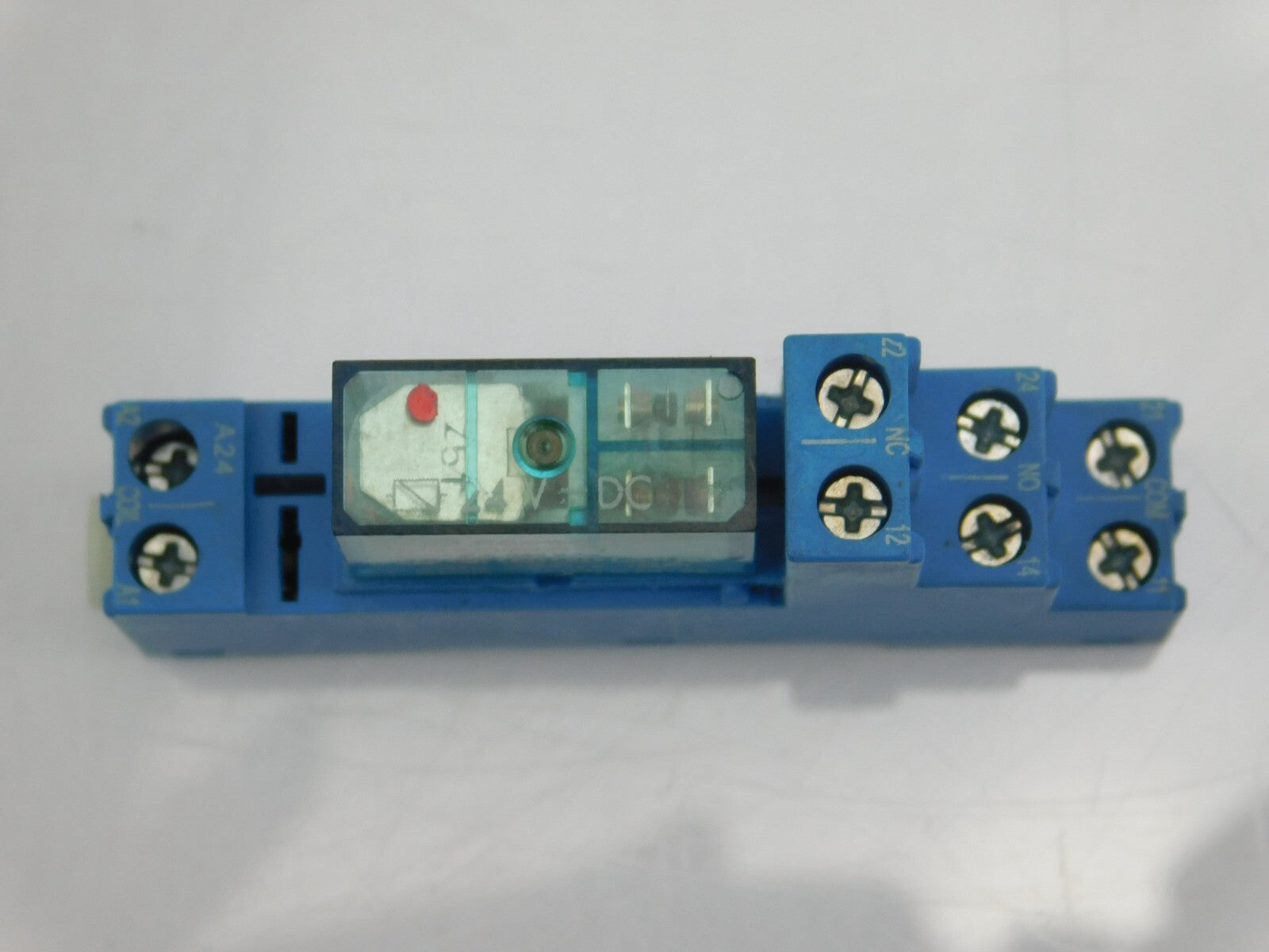 Finder Relaissockel 95.05 10A 250V ** 2 Stück **