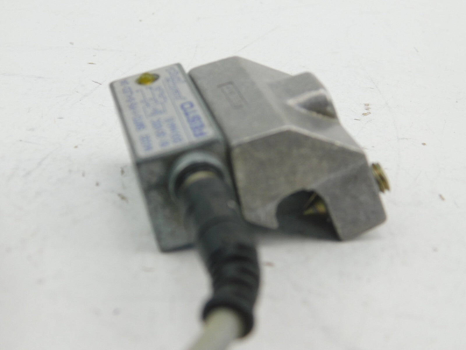 FESTO 14032 SMTO-1-PS-S=LED-24 10-30 VDC 200 mA