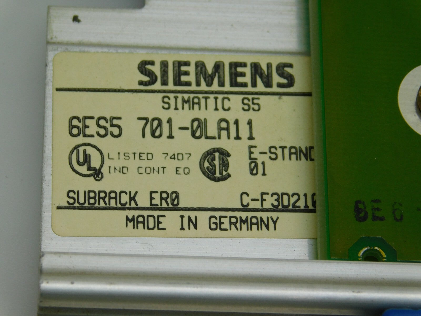 SIEMENS SIMATIC S5 6ES5 701-0LA11 SUBRACK ER0