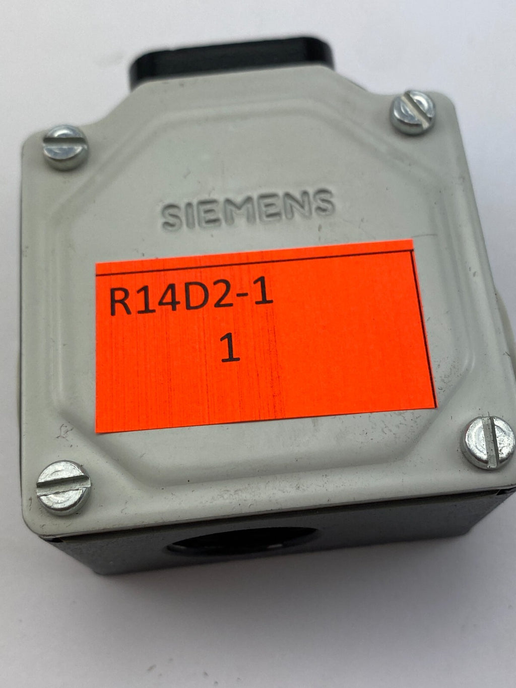 SIEMENS 3SE2 100-0A 500V AC15 230V 6A 6kV