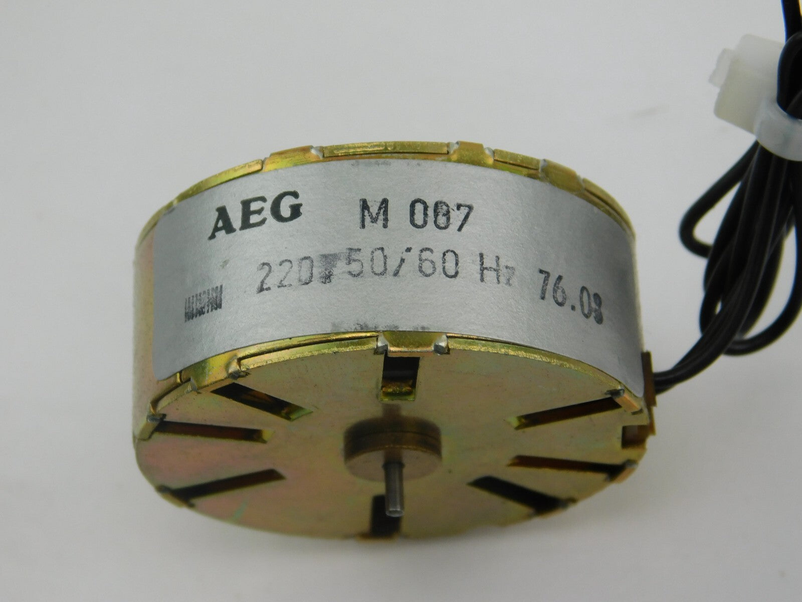 AEG M 007 220V 50/60 Hz 76.03