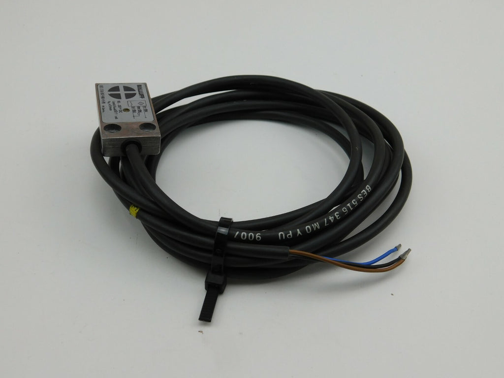 BALLUFF  Induktiver Sensor  516-347-M0-Y-PU 10...30 VDC Ca.1 Meter 