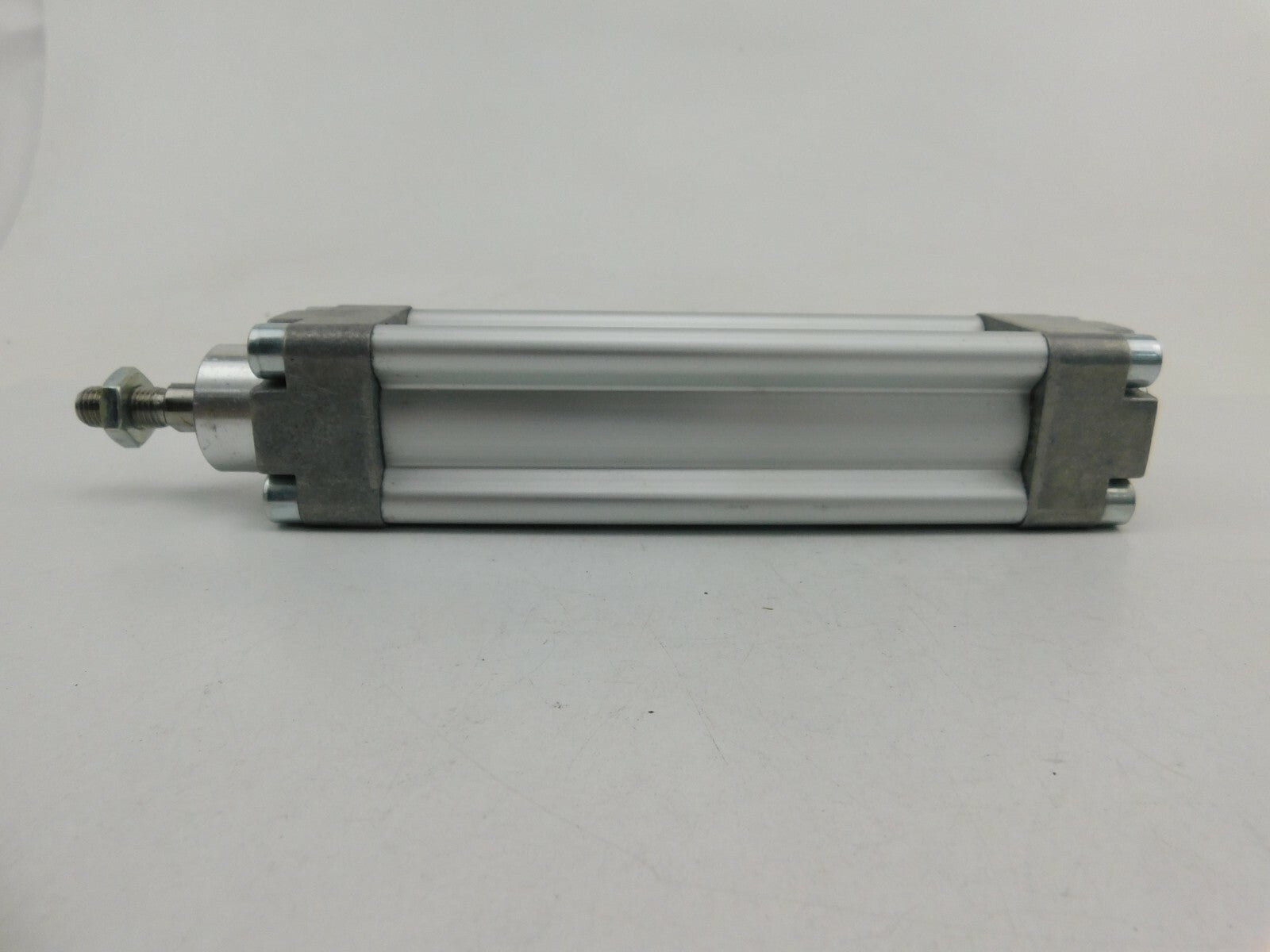 FESTO Normzylinder DNU-32-100-PPV-A 14125 UN08 Pmax.12 Bar