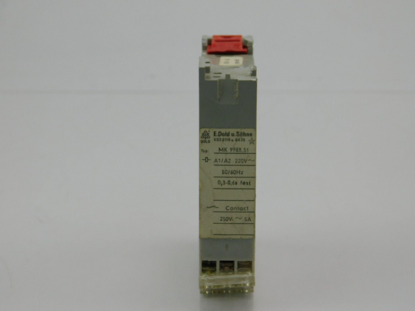 E.Dold u.Söhne MK9988.51 A1/A2 220V 50/60Hz 250V~5A 0,3-0,6s fest