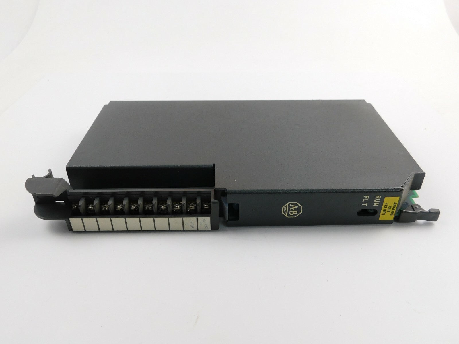 Allen Bradley CAT.NO.1771-OFE2 SERIE B  ANALOG INPUT MODULE ( 12 BIT)