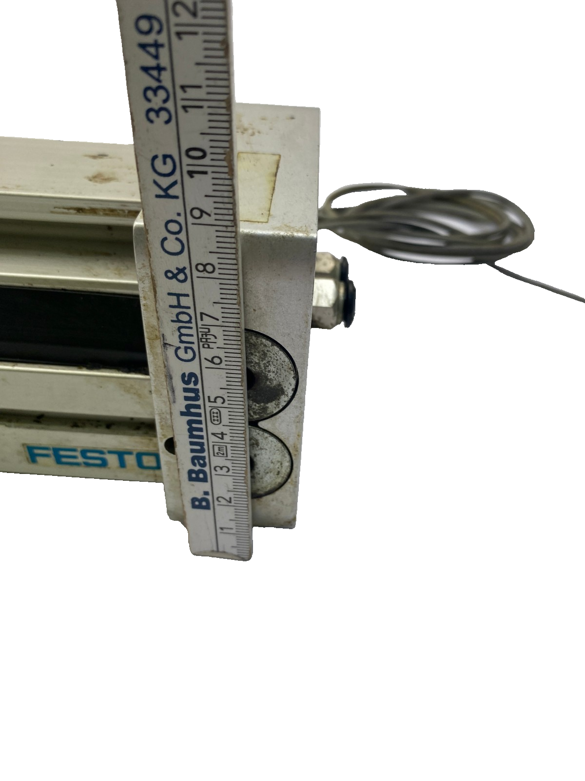 FESTO pneumatischer Linearantrieb der Baureihe DG...,
