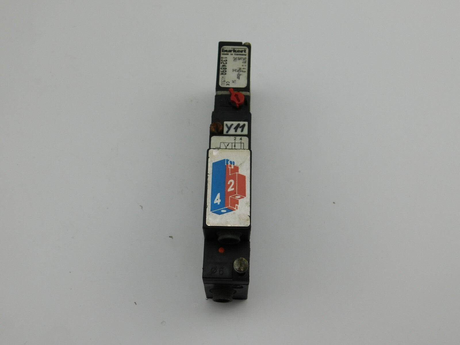 BURKERT  Pneumatik 132489R PN 2-8 bar 24V DC 1W