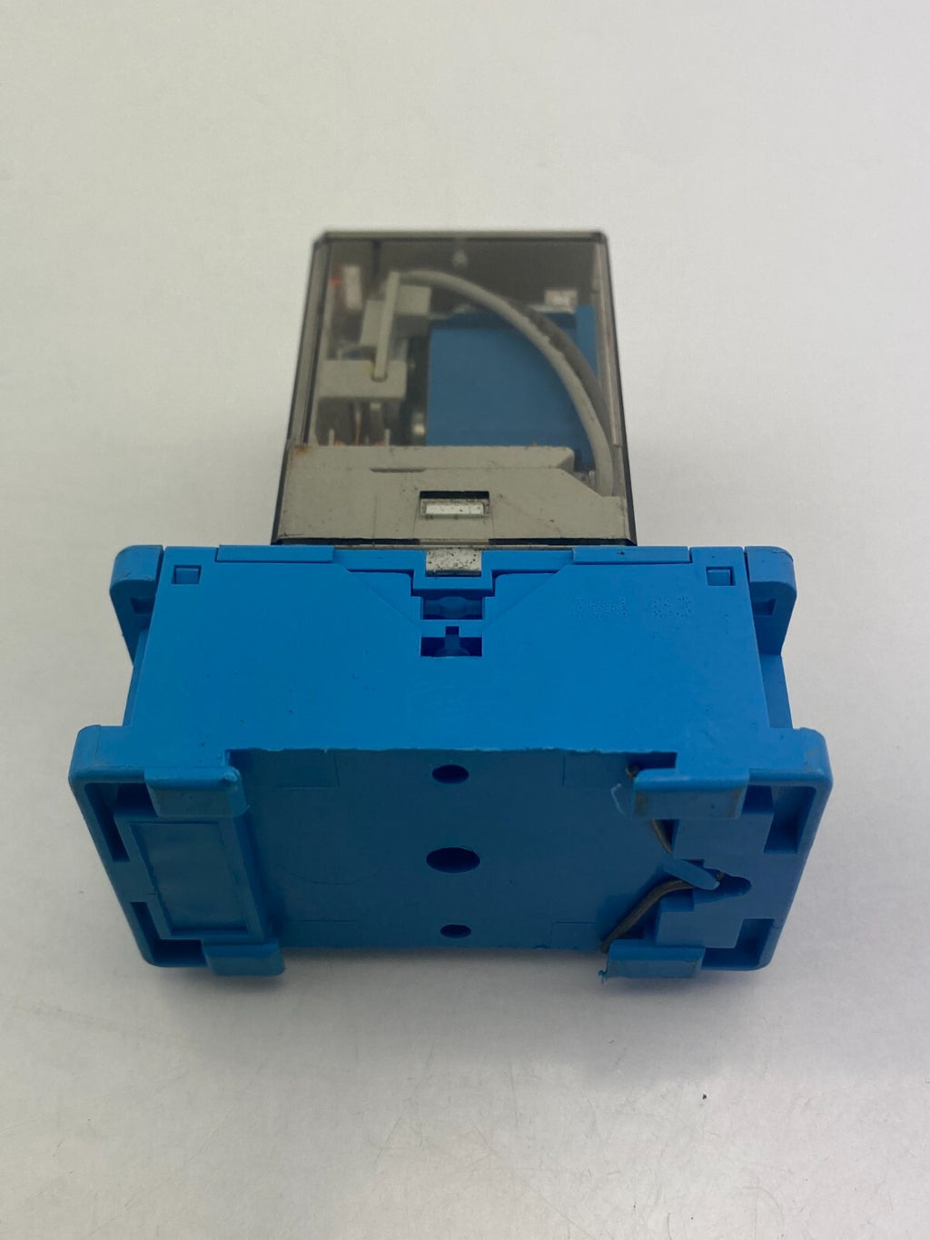 Finder 60.13.9.024.0040 -10A-250V~ 24VDC+finder -0.112 10A 400VAC