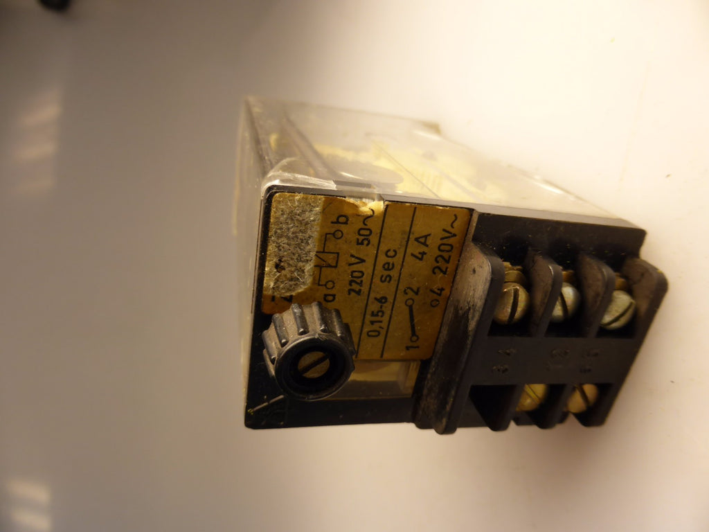 EDS     0,15-6 sec     220V; 4A     11000/0.12 CuL