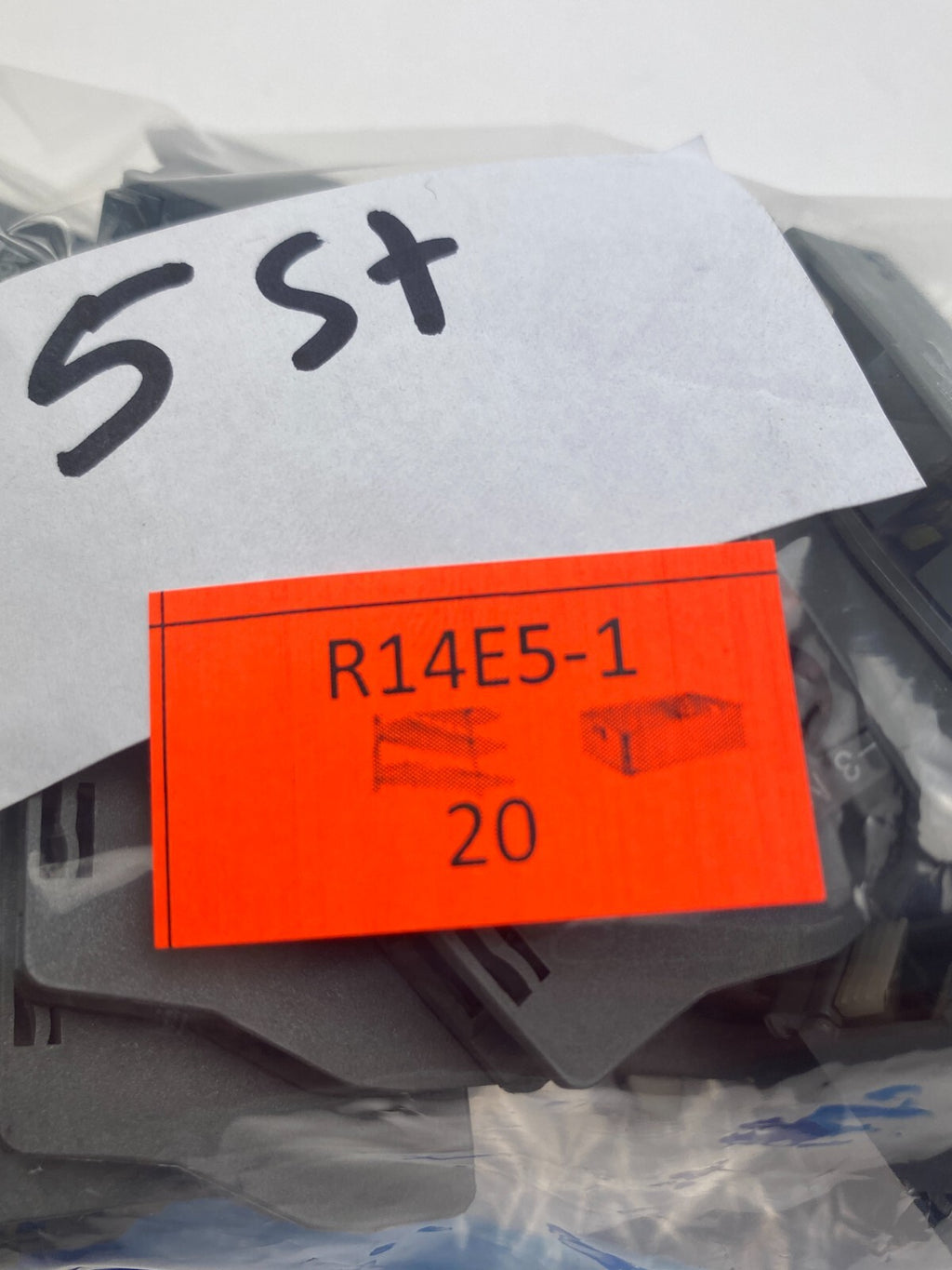 ABB CA5-10 **15 Stück**