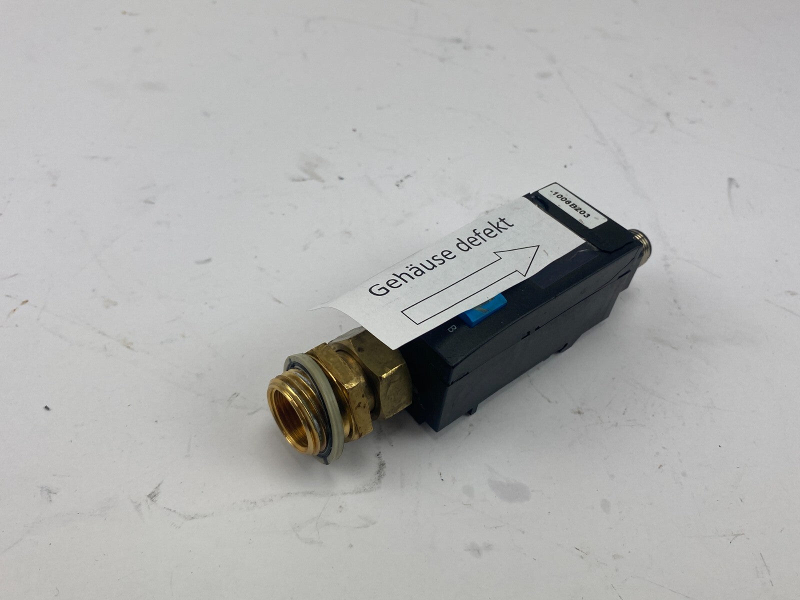 FESTO SDE1-D10-G2-W18-L-P2-M12 192766 J413 ..Gehäuse defekt