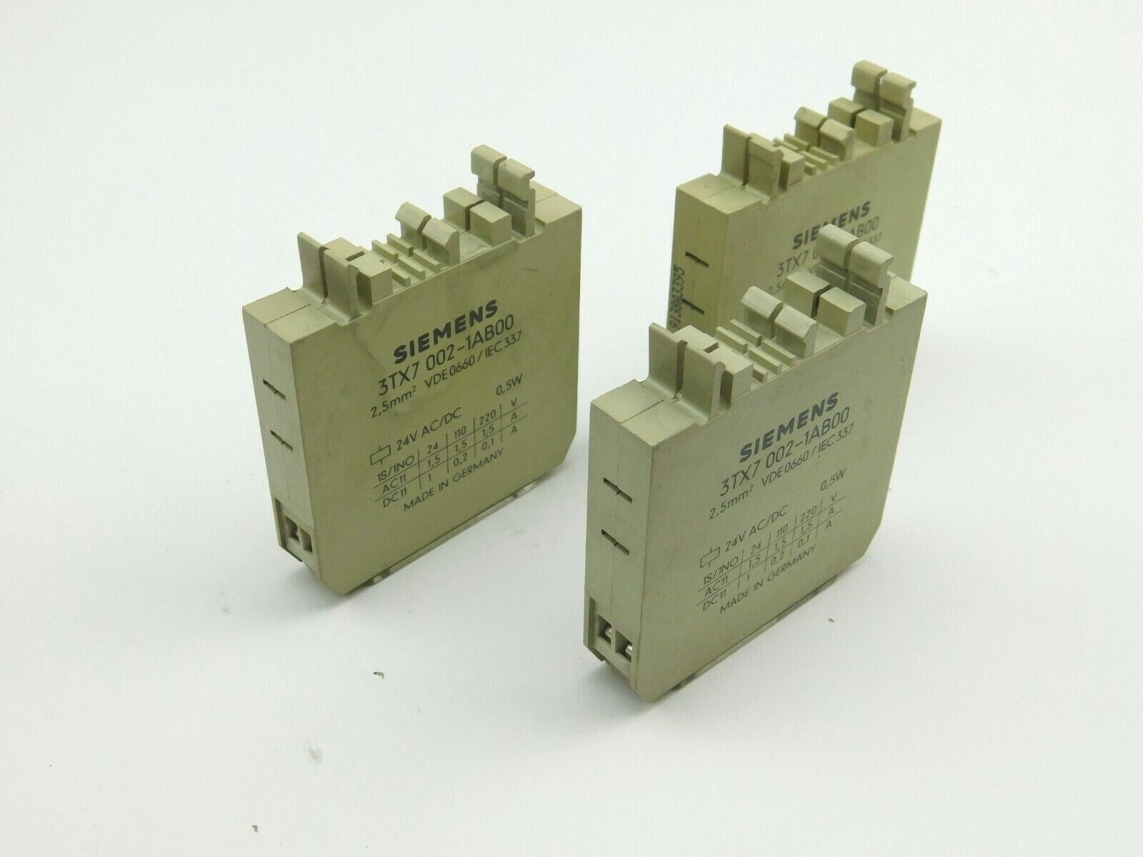 SIEMENS  Relais 3TX7 002-1AB00 2,5 MM VDE0660 / IEC337 ** 3 Stück **