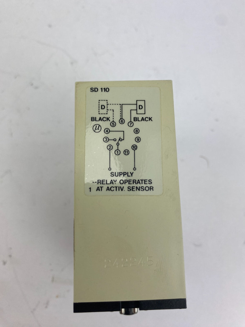 CARLO GAVAZZI Inductive Sensor Relay 24 V SD 110 724