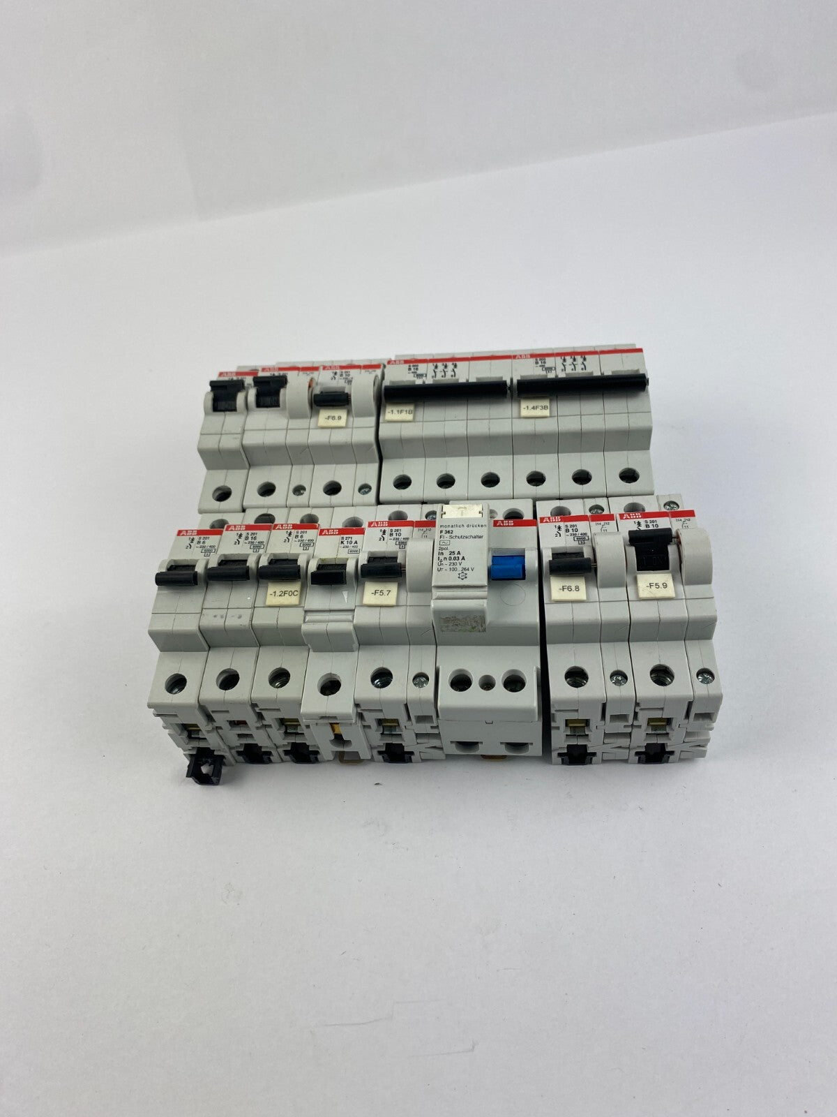 POSTEN..ABB S 201 B6+S 201 B16+S 271 K 10A+S 201 B10+F 362 25A+S 203 B16+...