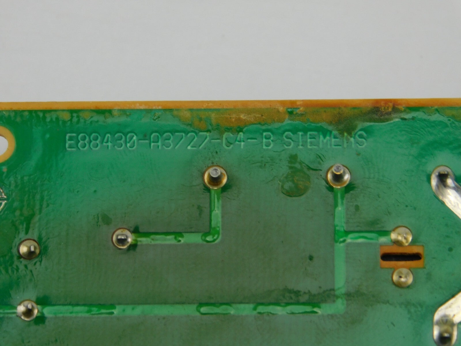 SIEMENS E88430-A30-A3727-CA4-B