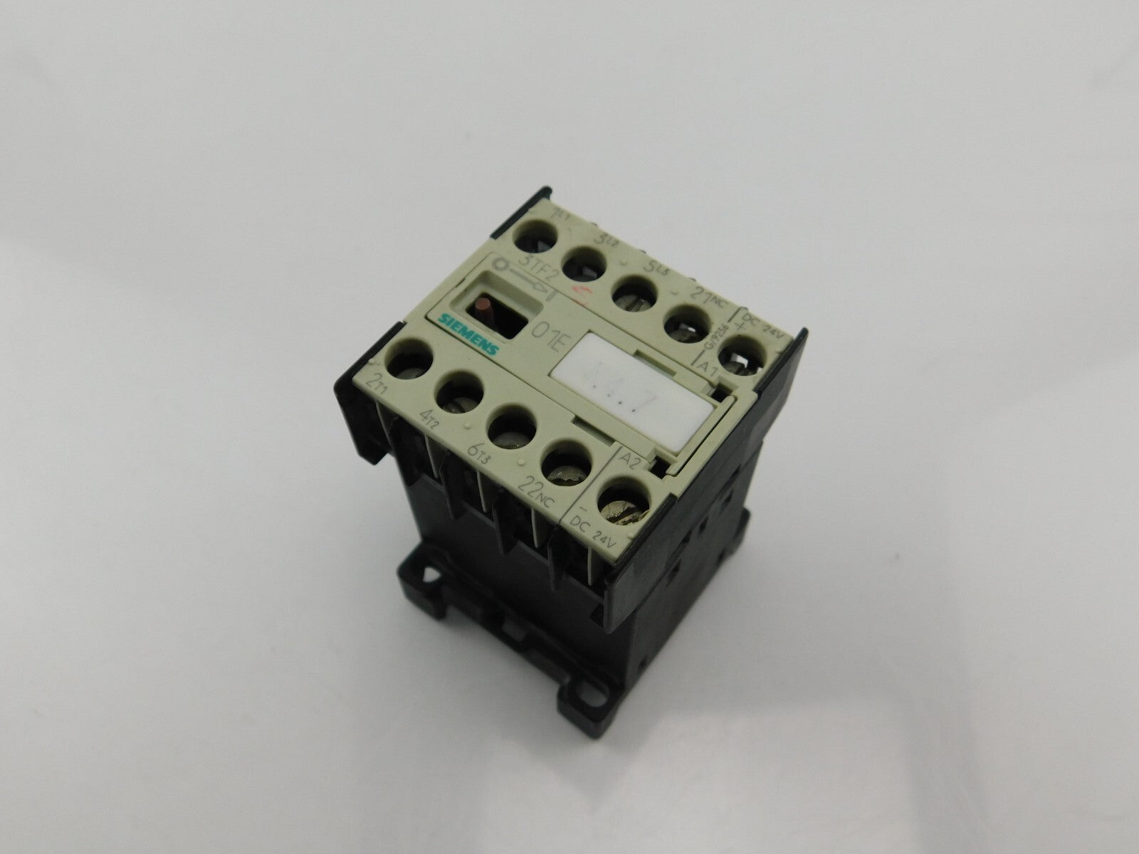 SIEMENS Schütz 3TF2001-0BB4 ** 4 Stück **