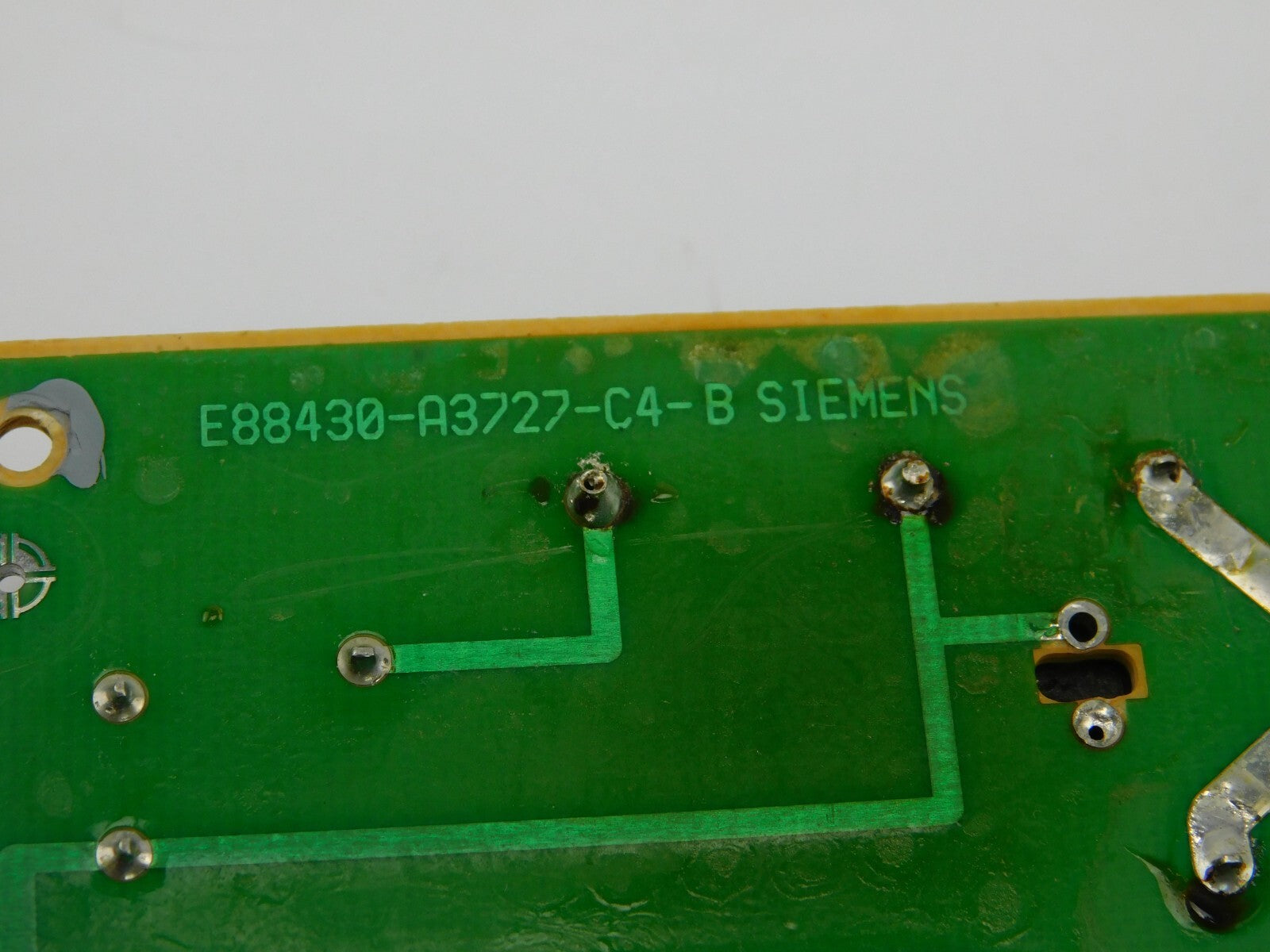 Siemens  E88430-A3727-C4-B  Unerparabel
