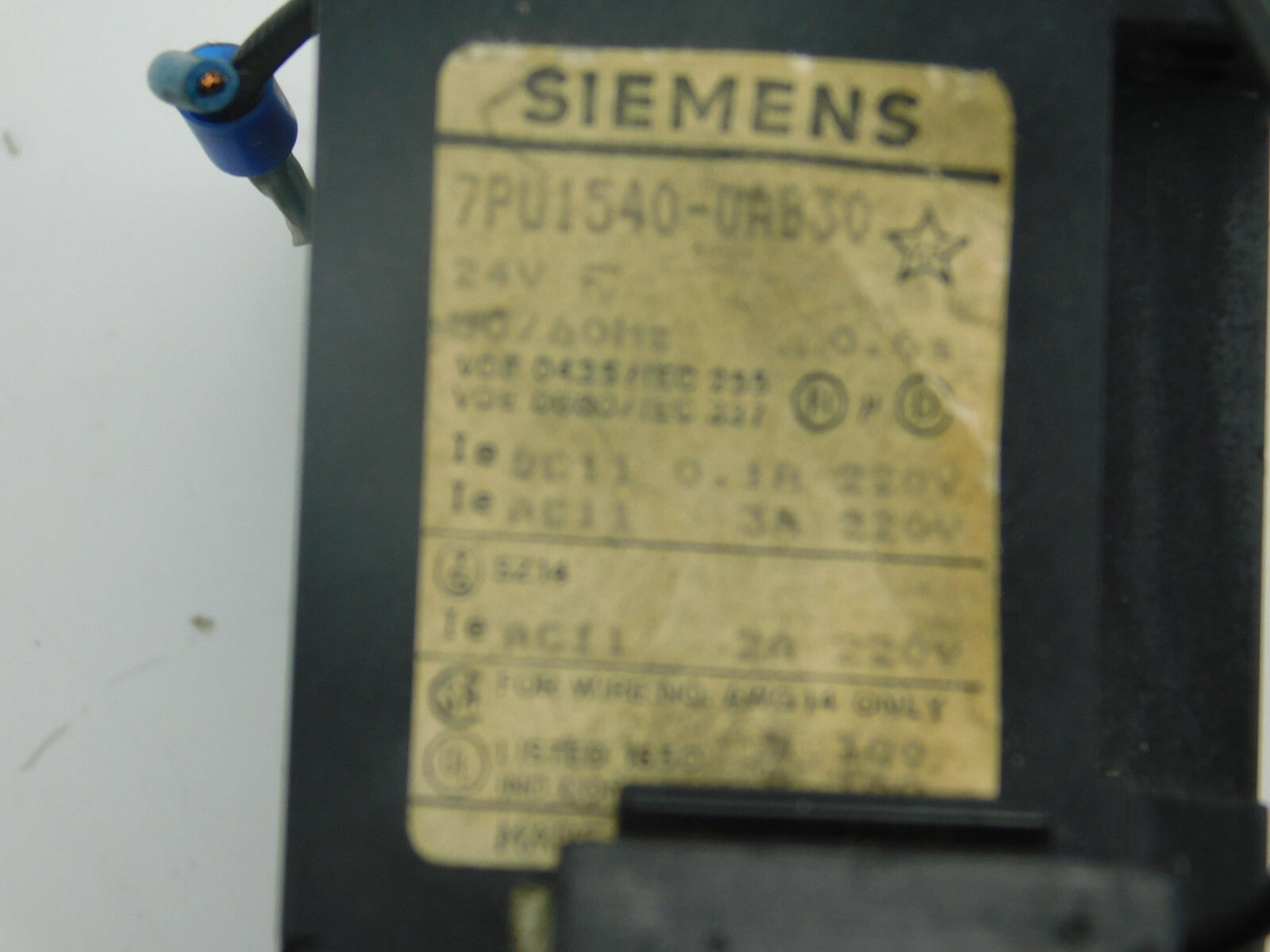 SIEMENS Zeitrelais 7PU1540-0AB30  0,6 s