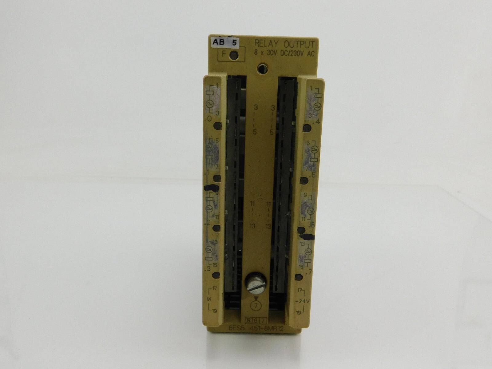 SIEMENS RELAY OUTPUT  6ES5 452-8MR11