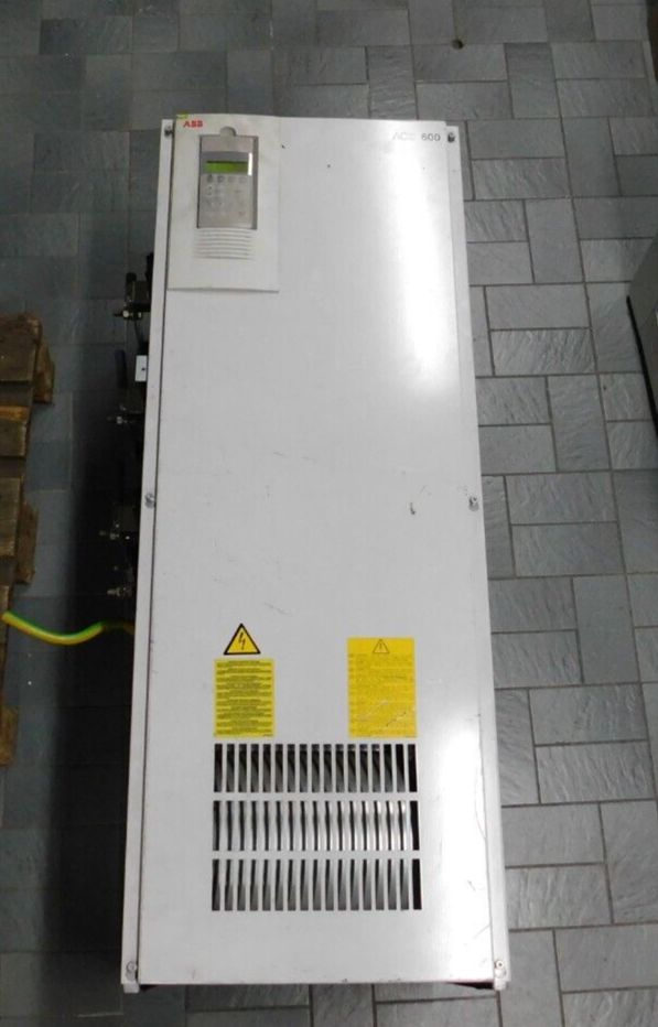 ABB ACS 600 ACS 60401403 u1 380..415V u2 3~0..u1 f1 48-63Hz f2 0-300Hz 215/25A