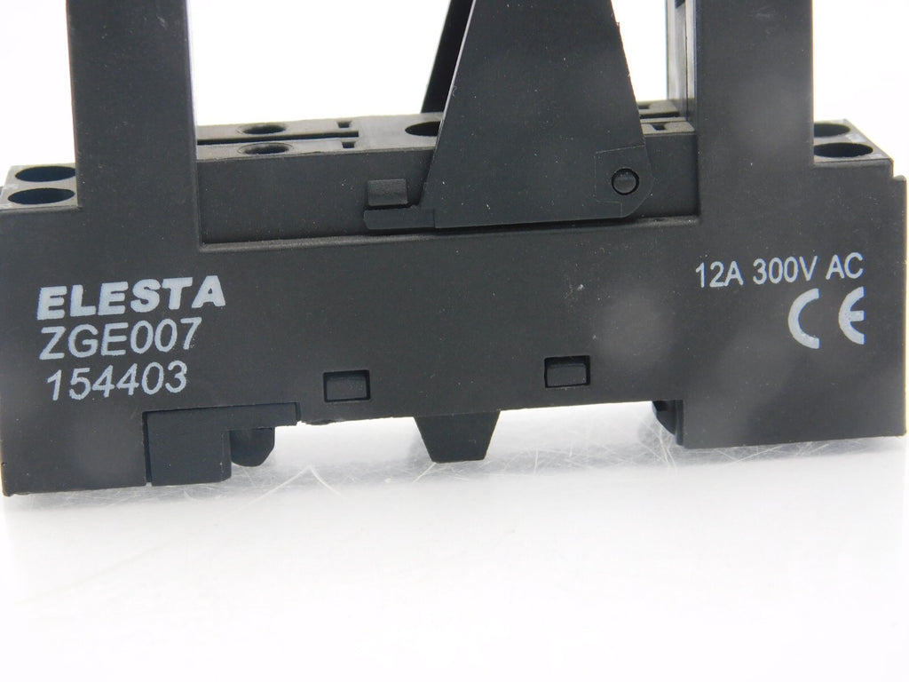 ELESTA ZGE007 154403 12A 300V AC