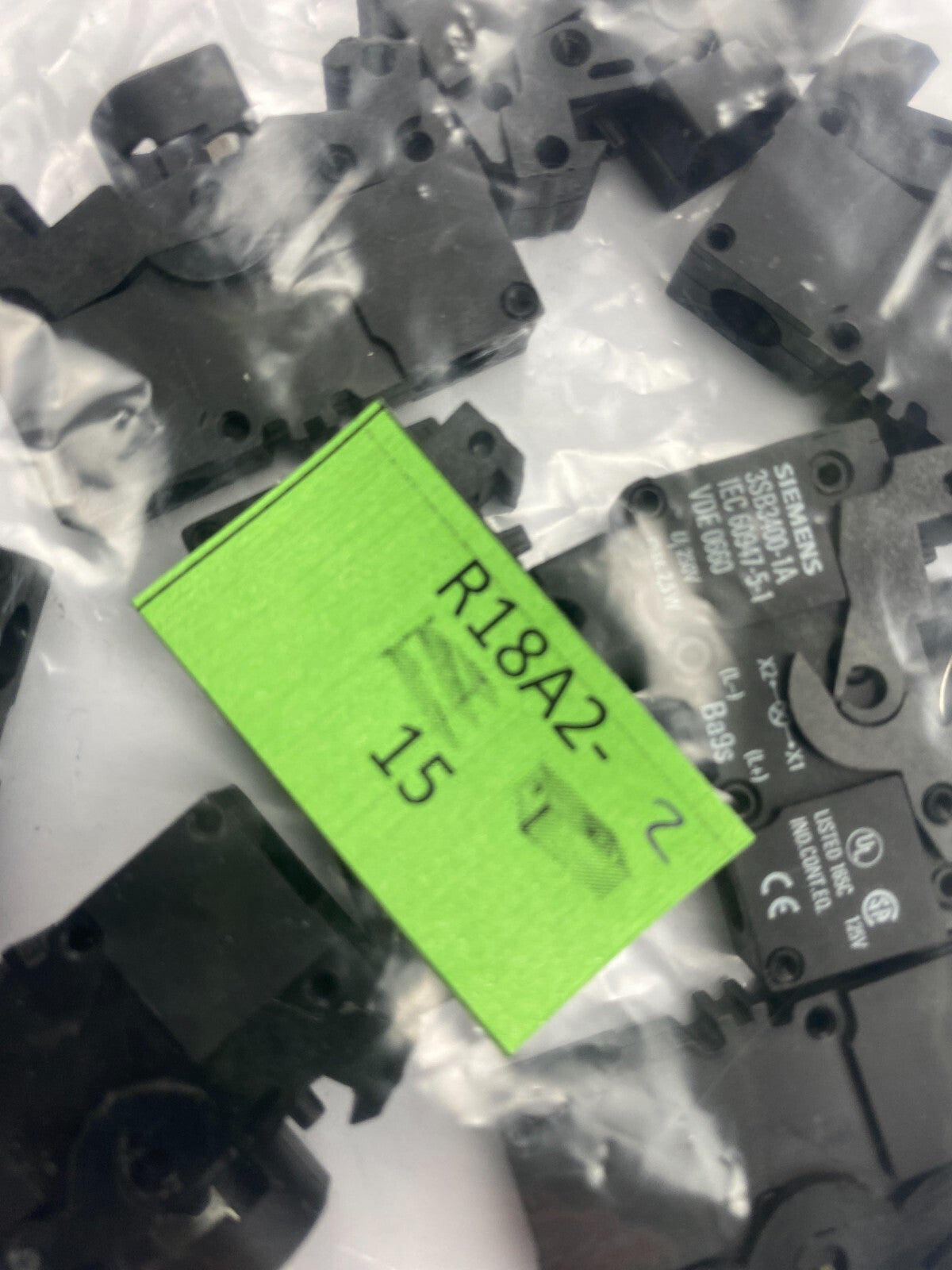 SIEMENS 3SB3400-1A 250V **14 Stück**