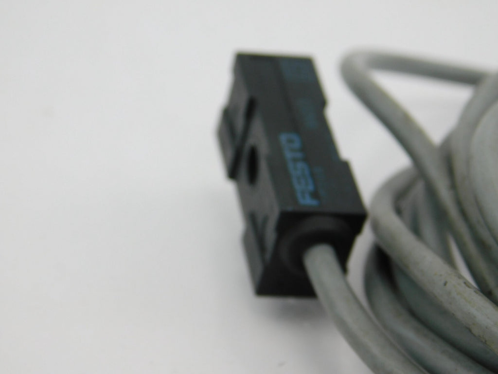 FESTO SMEO-1-B 30 457 230 VAC Ca. 2 Meter