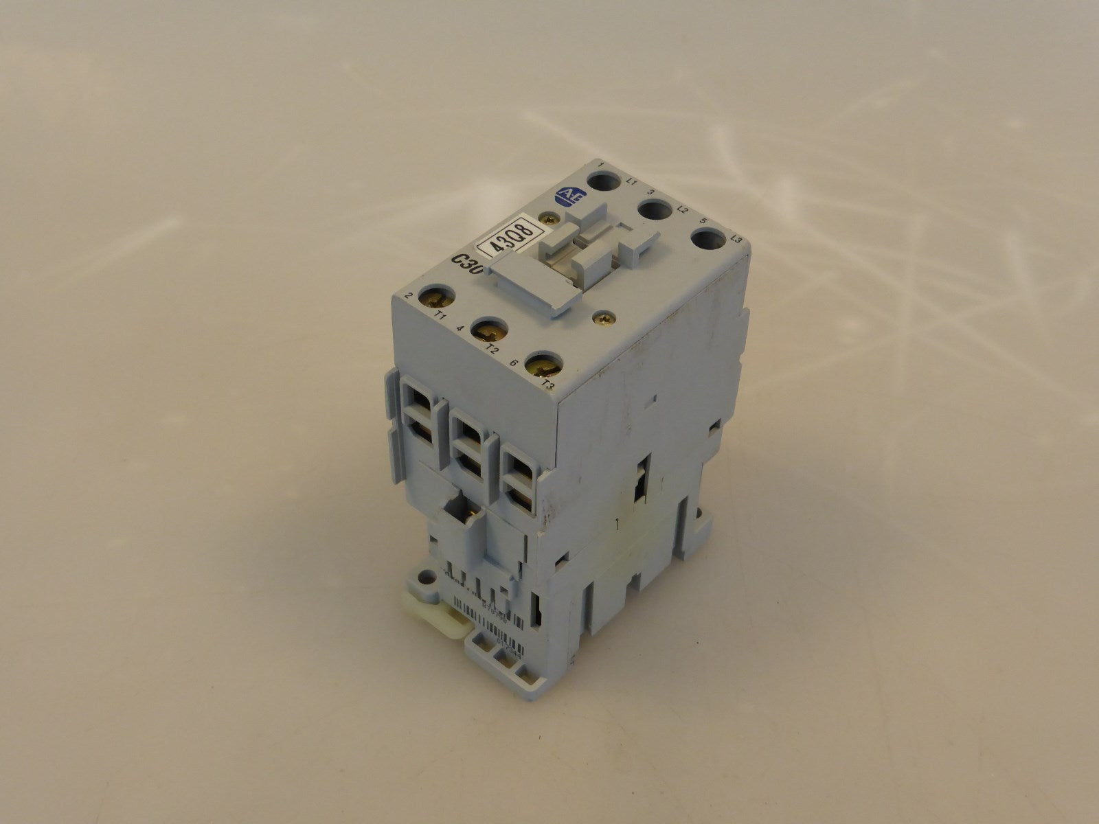 Allen Bradley 100-C30*00 B