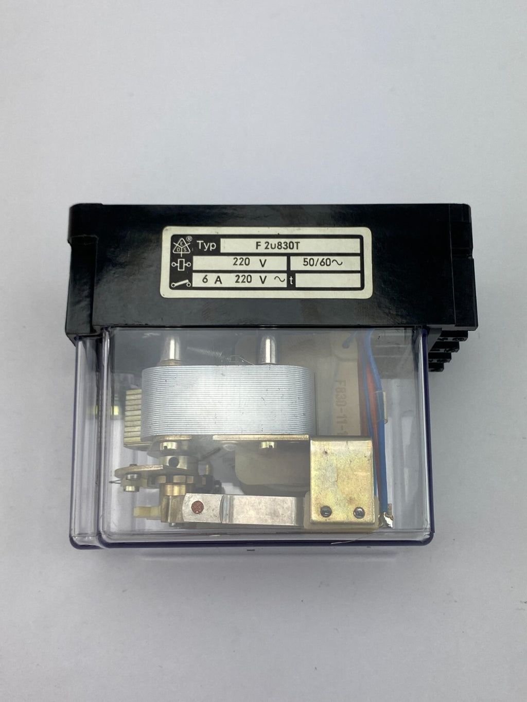 E.DOLD F2u830T 220V 50/60~ 6A 220V