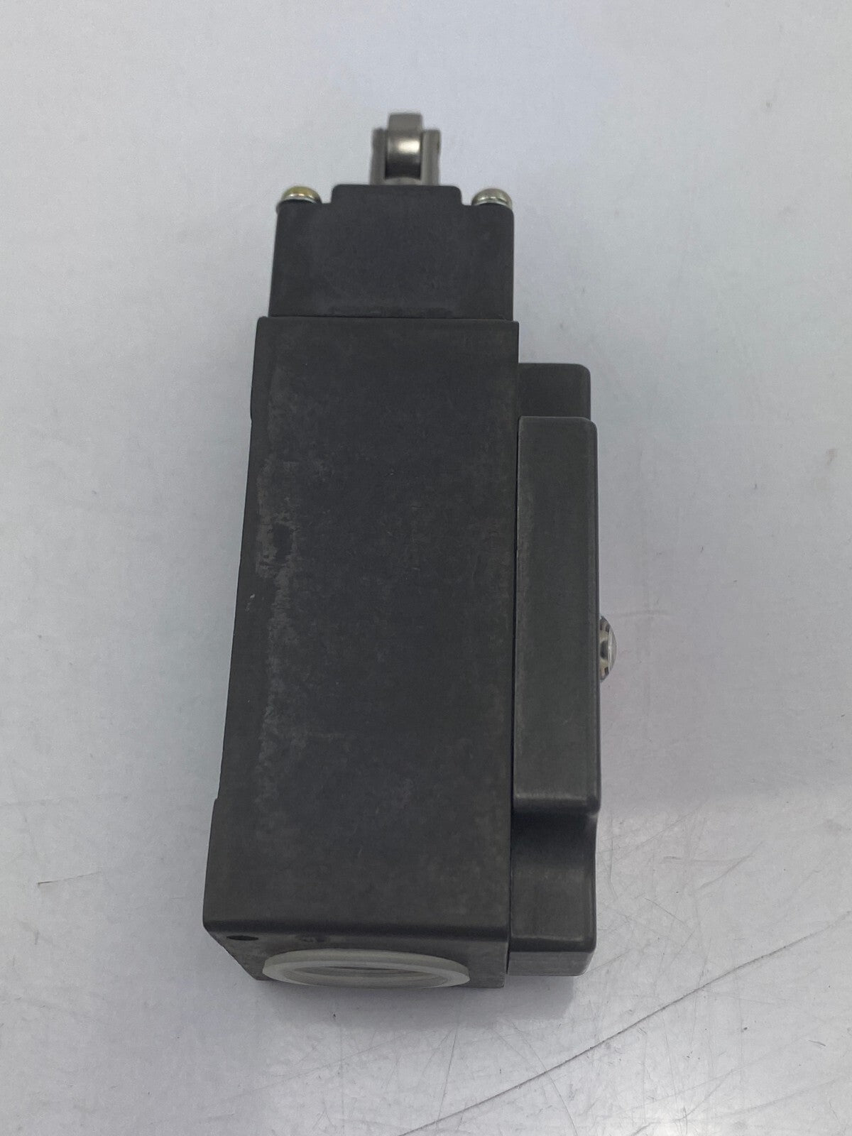 EUCHNER Safety Switch NZ1RS-528L060