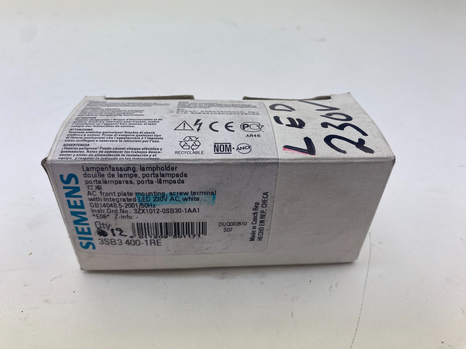 SIEMENS 3SB3 400-1RE **12 Stück**