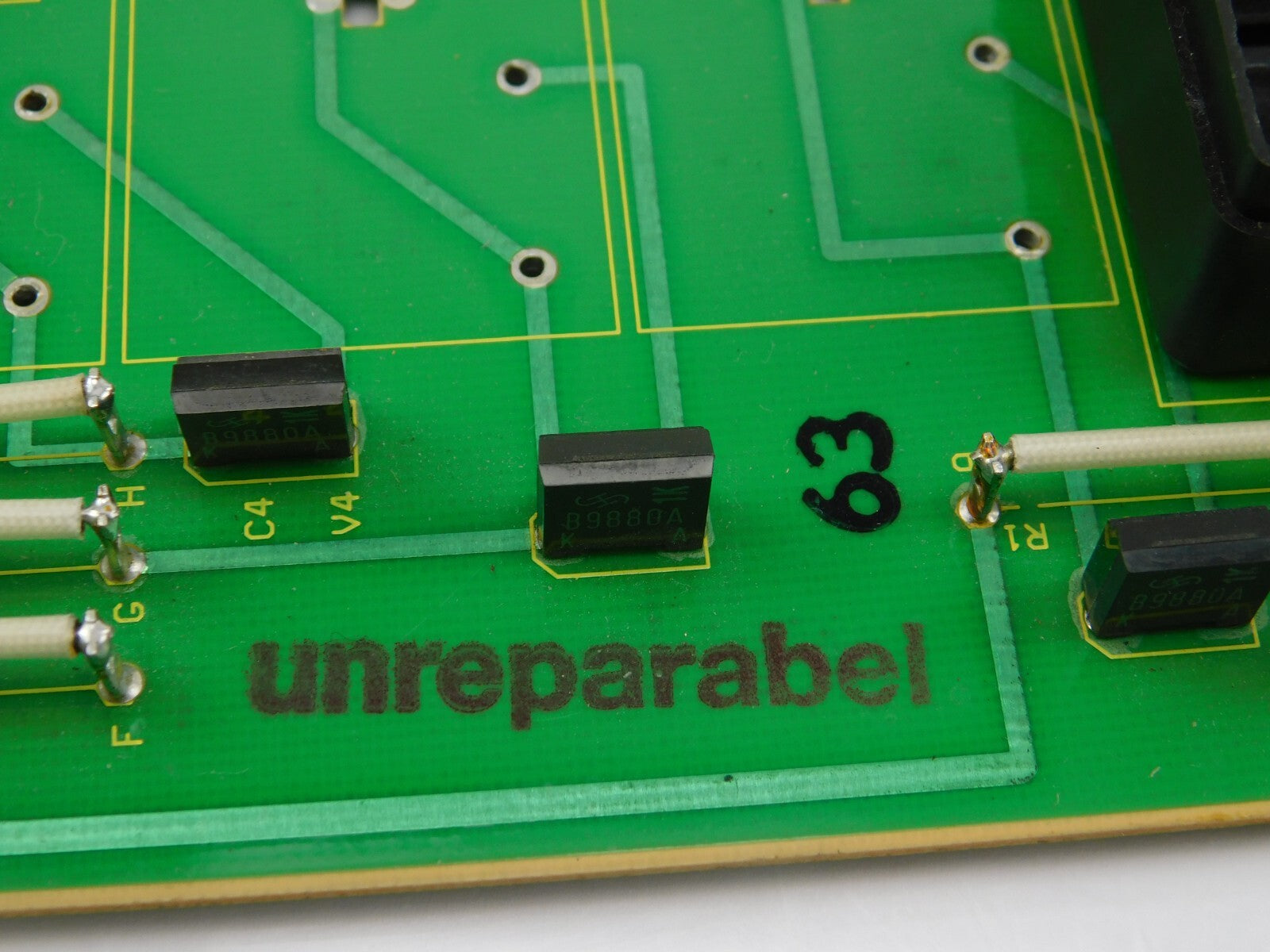 Siemens  E88430-A3727-C4-B  Unerparabel