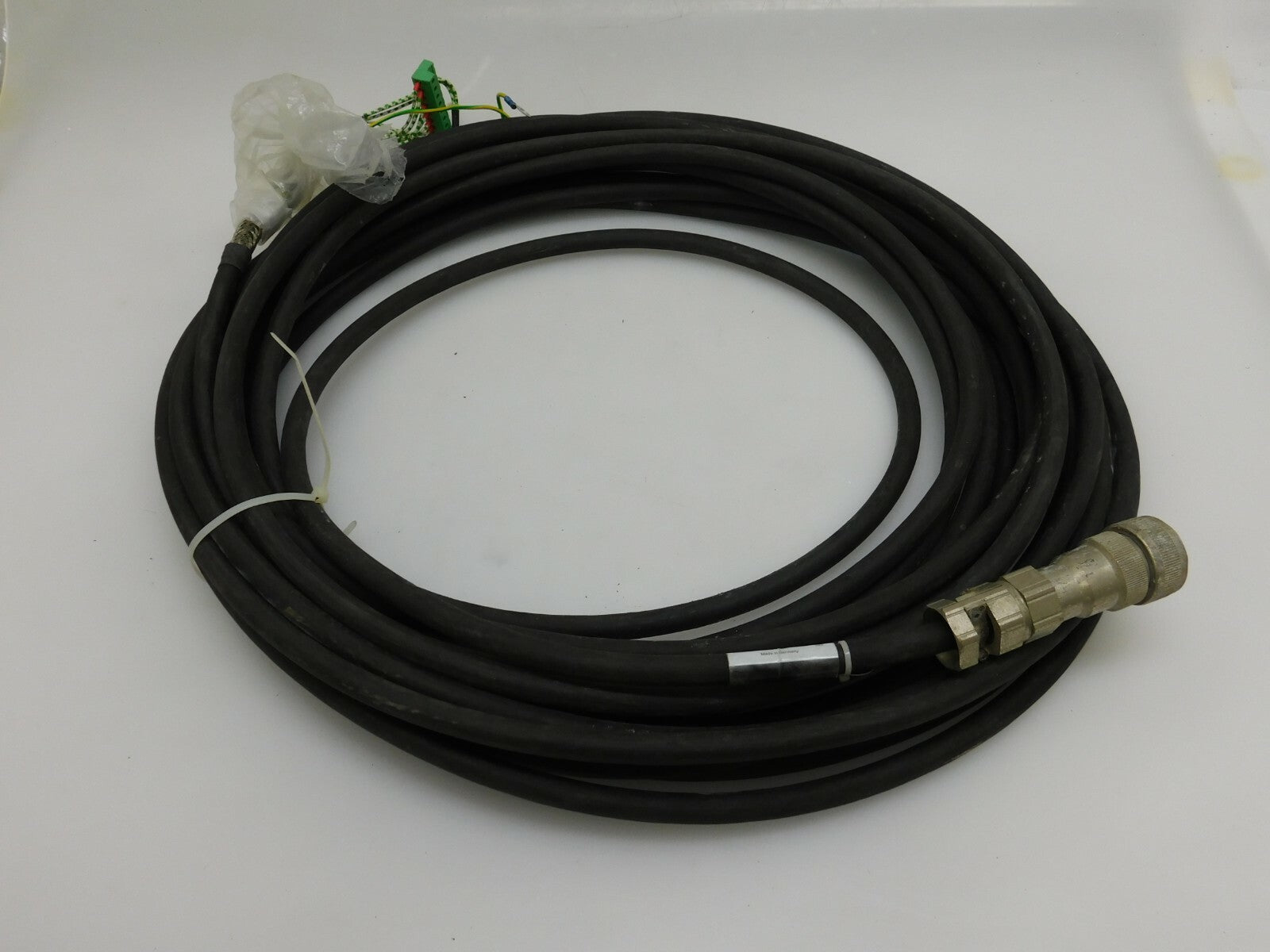 Bosch 3 842 524 459 L=20m  Kabel