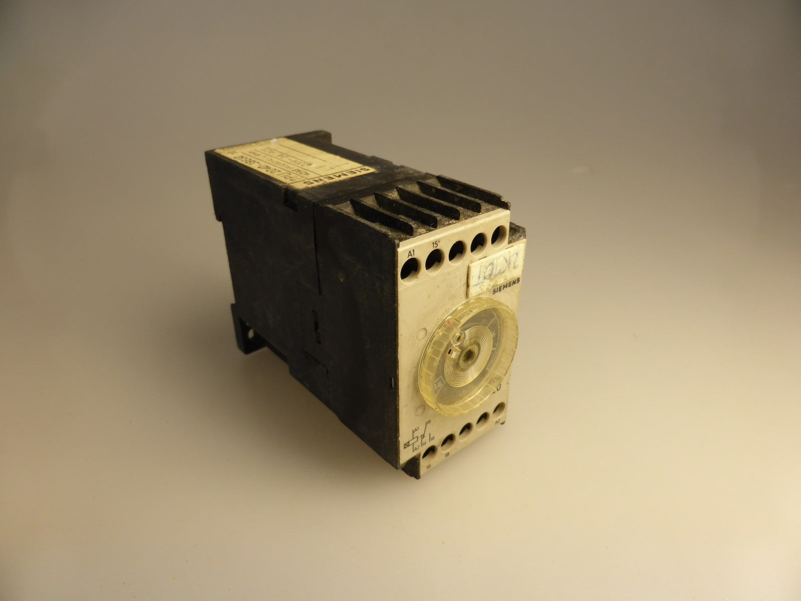 Siemens 7PU 2040-3BE30 Zeitrelais